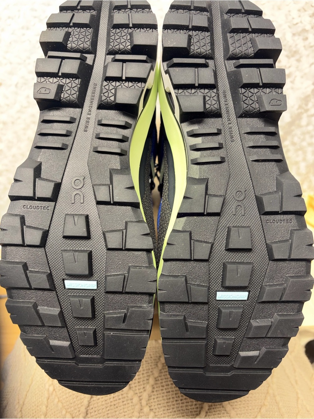 On Cloud OC cloudalpine waterproof trekking women 8 new in box blue & lime - Picture 8 of 10